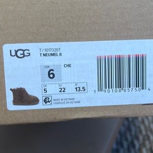Chestnut Ugg boots